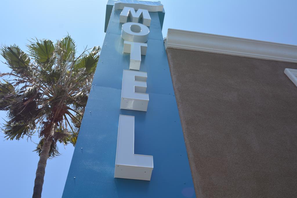 Seaside Motel