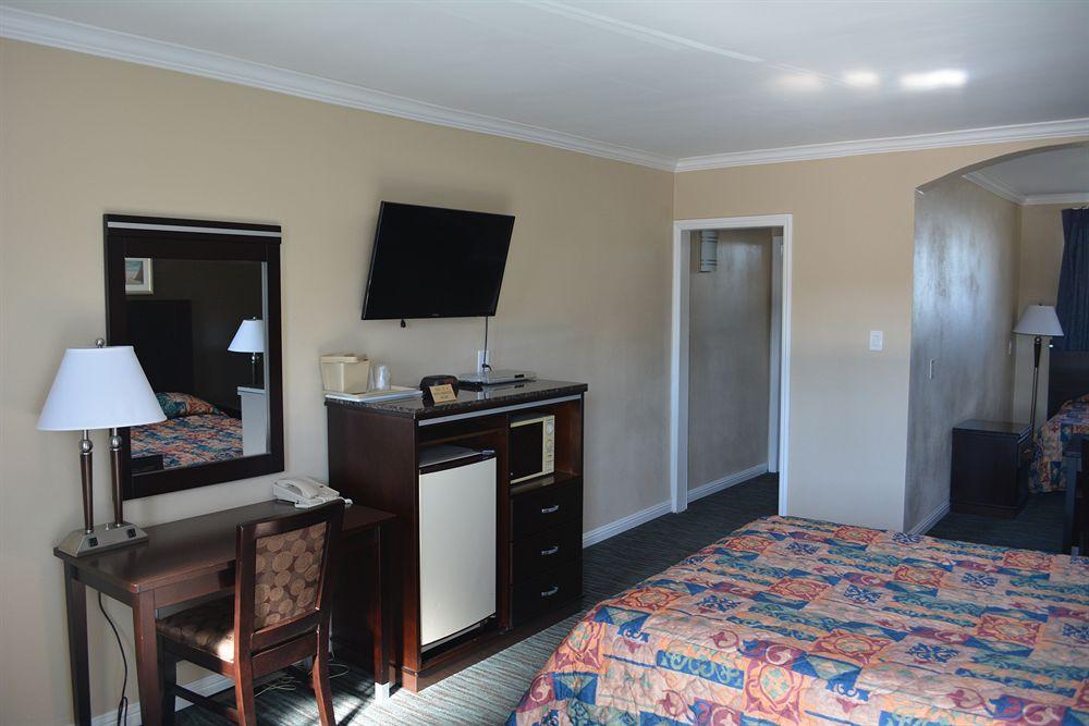 Seaside Motel 2*