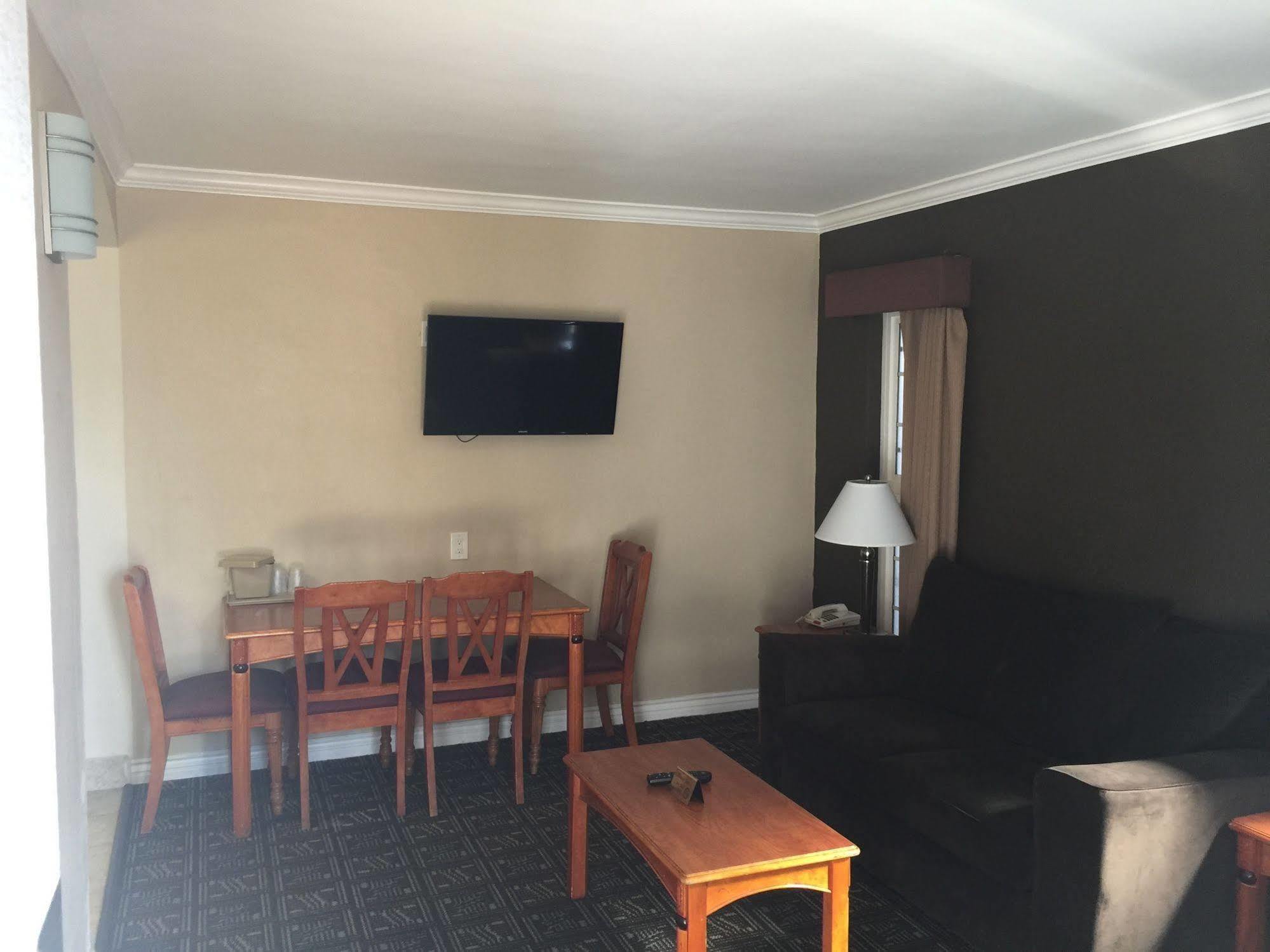 Seaside Motel 2*